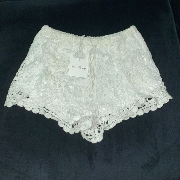 White Lace Women Shorts - Picture 1 of 11